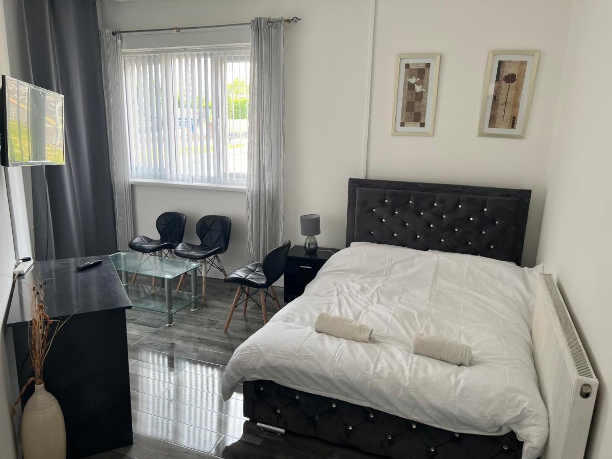 Zams Rooms Stoke-on-Trent Eksteriør bilde