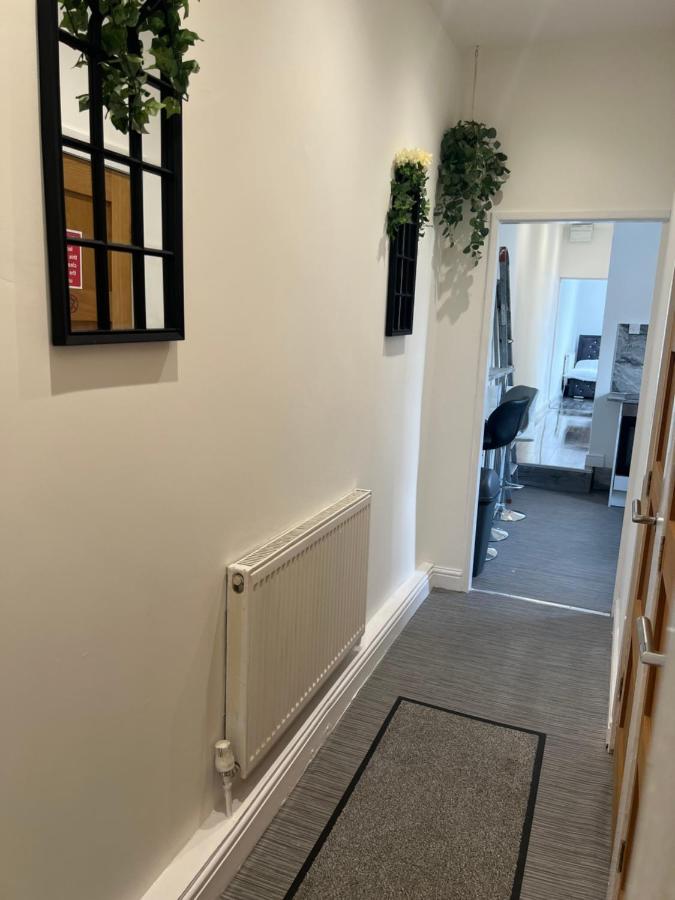 Zams Rooms Stoke-on-Trent Eksteriør bilde
