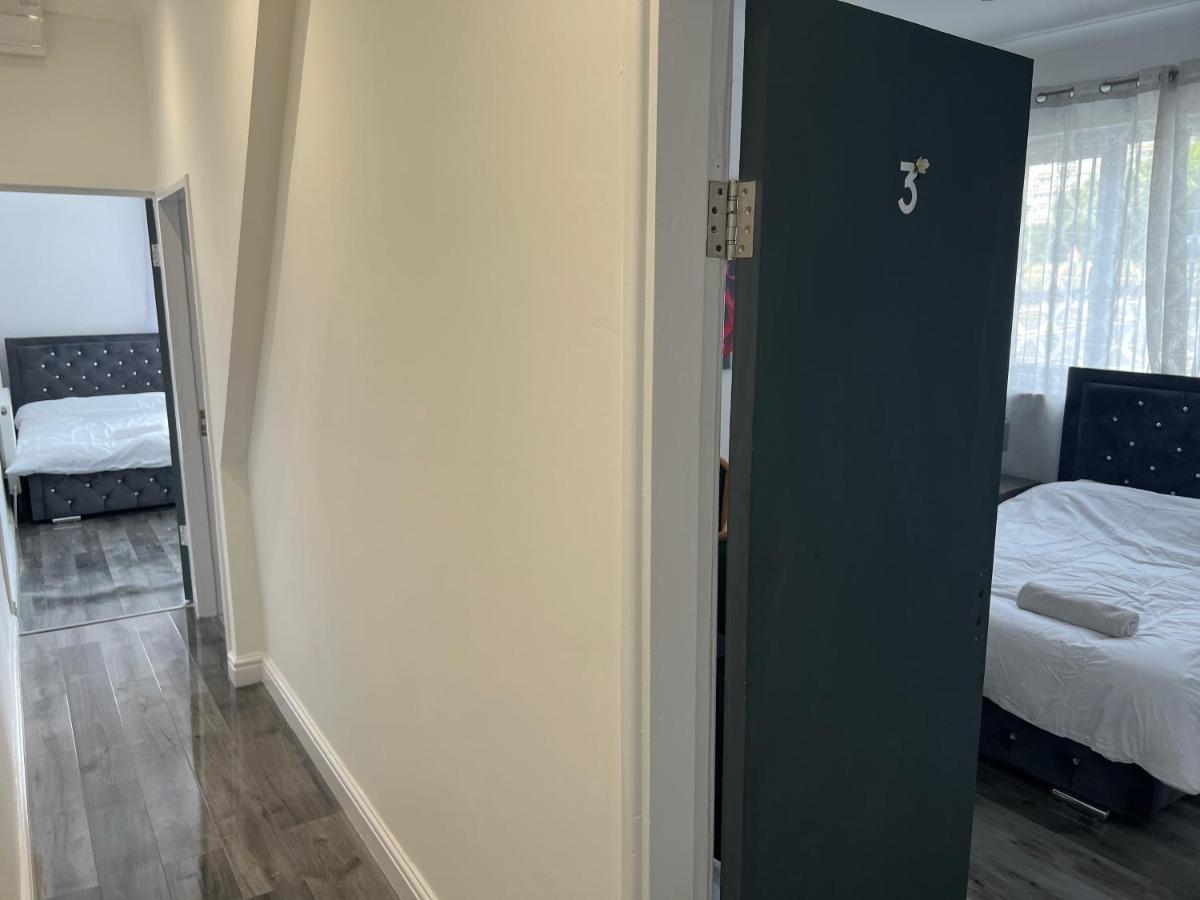 Zams Rooms Stoke-on-Trent Eksteriør bilde
